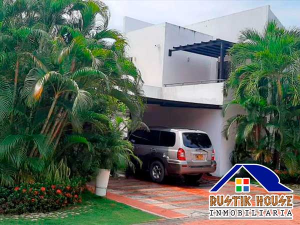 Imagen de CASA ESQUINERA 2 PISOS CONJUNTO SANTORINI I 