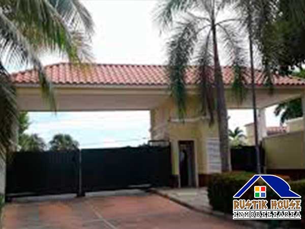 Imagen de CASA 1 PISO CONDOMINIO PORTAL DEL CAMPO